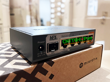 Mikrotik Router RB760iGS, 1x SFP, 5x 1GE RJ45, PoE in/out, RouterOS L4