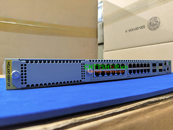 AT-x950-28XTQm Allied Telesis 24 Ports mGig stackable switch, 4 x 40G/100G QSFP+/QSFP28 ports, a XEM bay