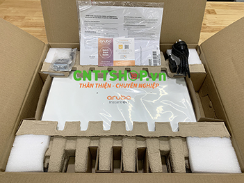 JL684A Aruba 24G Class4 PoE 4SFP/SFP+ 370W Switch