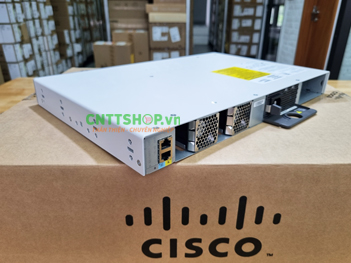 C9200L-24P-4X-A Switch Cisco Catalyst 9200L 24 Port PoE+, 4x10G uplink, Network Advantage
