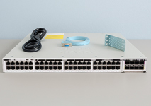 Switch Cisco C9350-48P-E Catalyst C9350 48-Port PoE+, Network Essentials