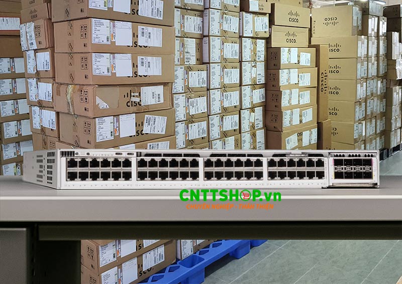 Switch Cisco C9350-48U-A có 48 cổng 10M/100M/1G cấp nguồn UPOE 60W
