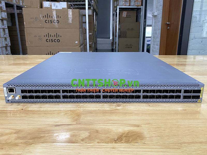 Switch Juniper QFX511048SAFO 48 SFP+, 4 QSFP28 Ports
