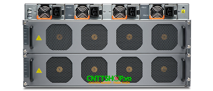 Switch Juniper QFX5700-BASE-AC with 1 FEB, 1 RCB, 2 AC power supplies