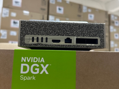 NVIDIA DGX Spark | Máy Tính AI Hiệu Suất 1000 TOPS, Suy Luận 200 Tỷ Tham số