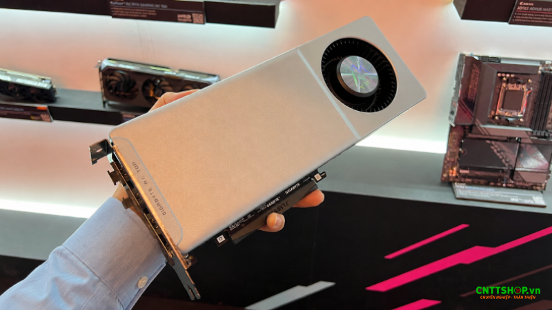 Trên tay VGA GIGABYTE Radeon AI PRO R9700 AI TOP