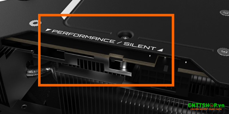 Công tắc Dual BIOS trên Gigabyte RTX 5090 WINDFORCE OC