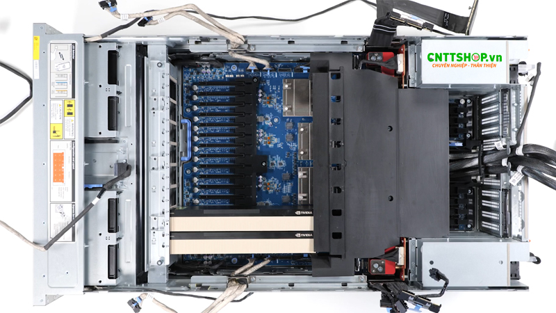 Dell PowerEdge XE7740 hỗ trợ sử dụng mật độ GPU rất lớn