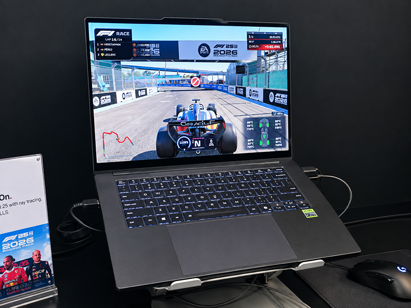 trải nghiệm chơi game trên Lenovo Yoga Pro 9n