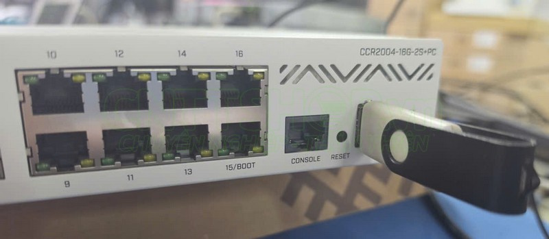 cắm usb vào router mikrotik