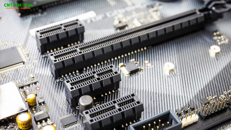 Các khe cắm PCIe 5.0 trên mainboard