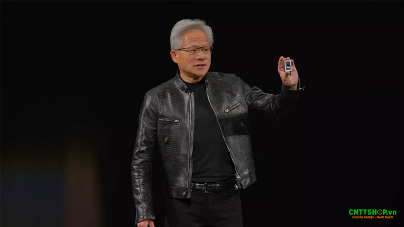 RTX Spark trên tay chủ tịch Jensen Huang