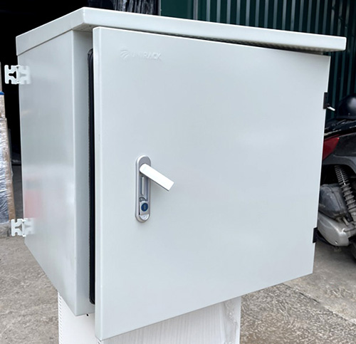 Tủ Rack cửa tấm liền