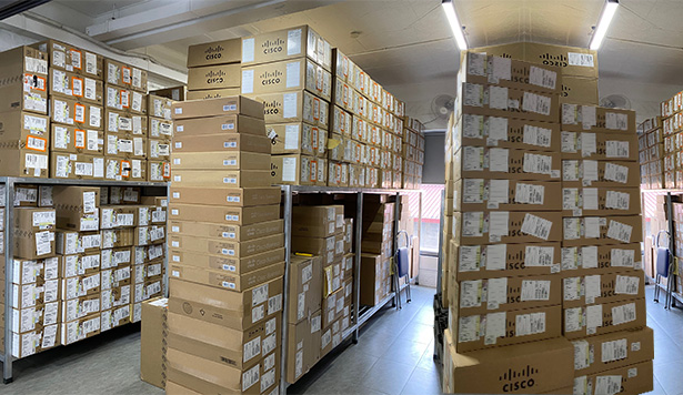 Ảnh hàng switch cisco tại kho CNTTShop.vn Ảnh hàng switch cisco tại kho CNTTShop.vn